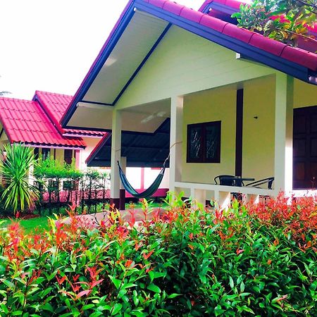 Green Garden House Ao Nam Mao Екстер'єр фото