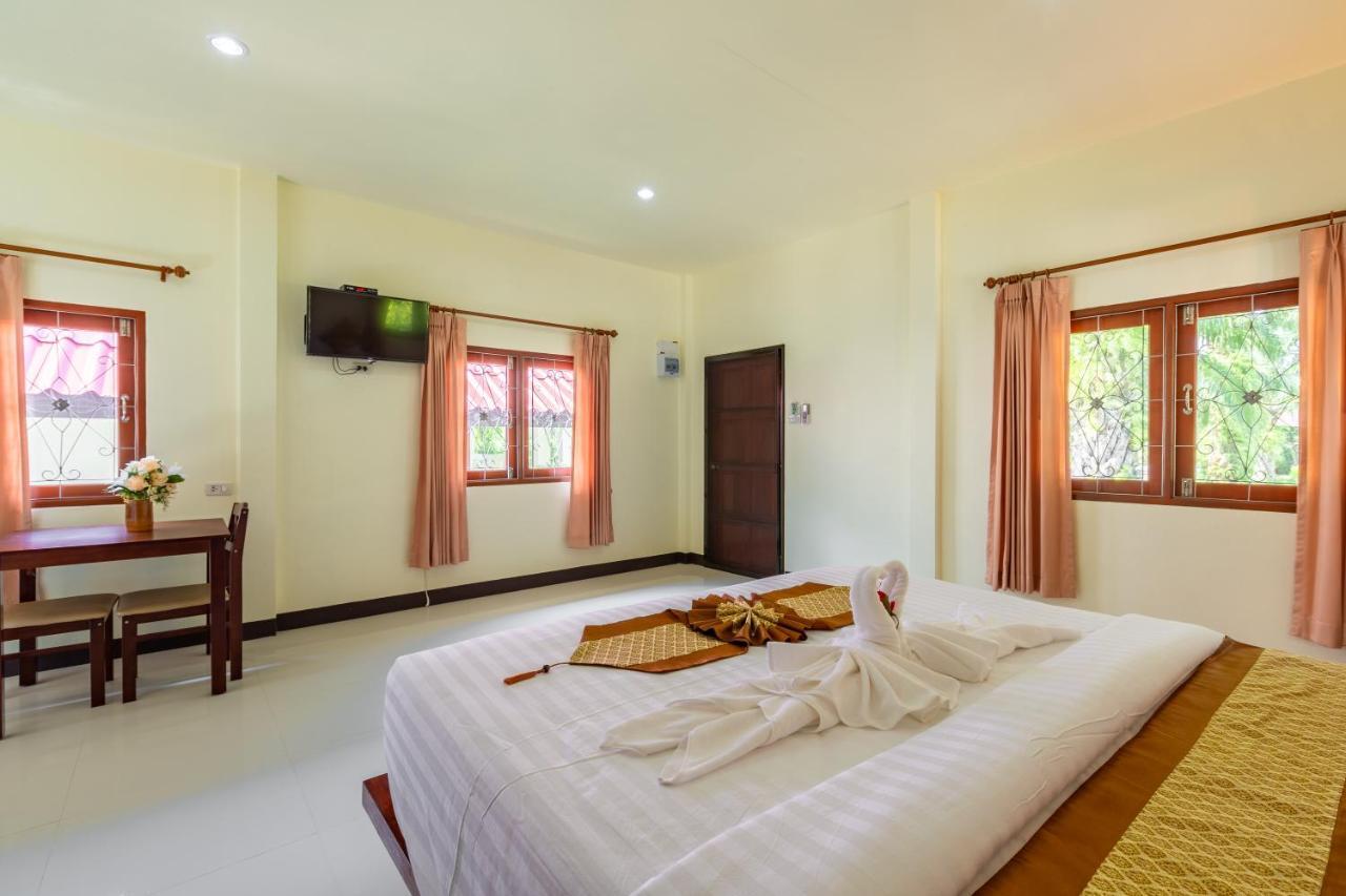 Green Garden House Ao Nam Mao Екстер'єр фото